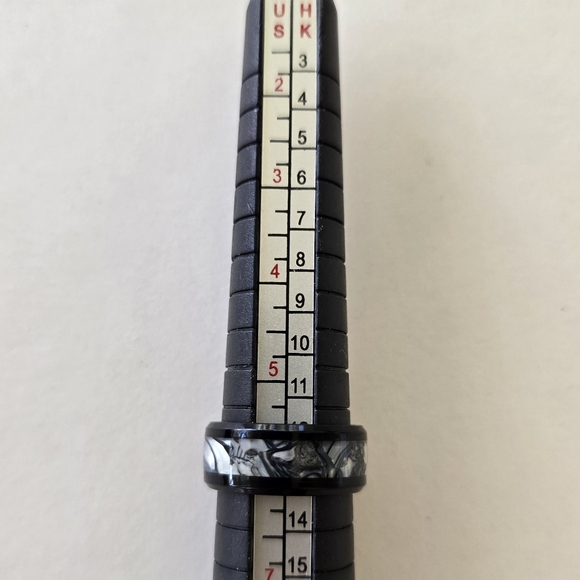 🌫 Smokey Black Steel Ring - Picture 4 of 4